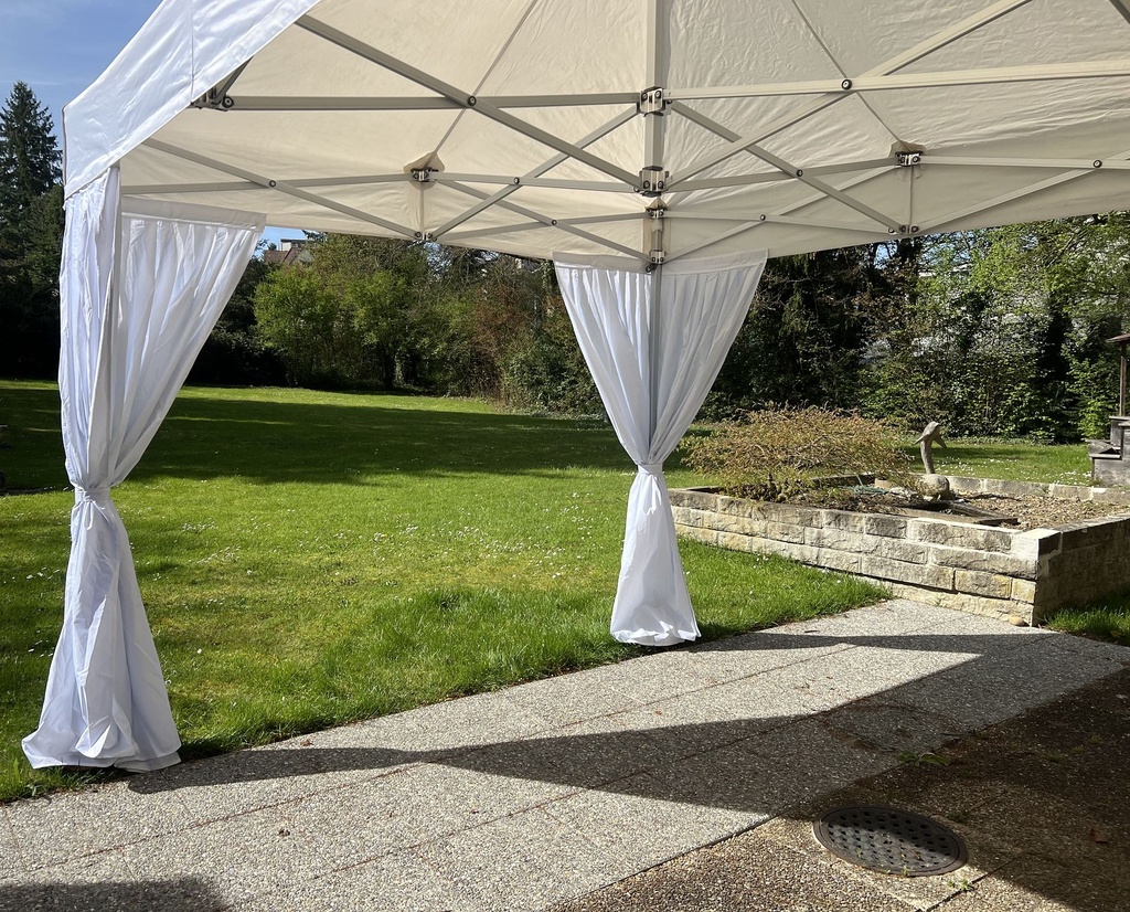3_faltpavillon-3x4-5-vorhang.jpg